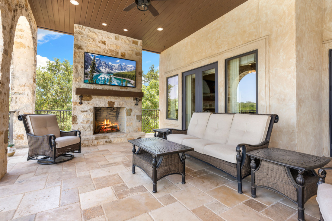 Gas or Wood? Know the Pros and Cons